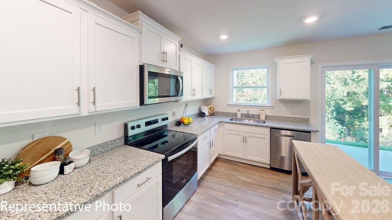 2808 Frances View Ln, Lincolnton, NC 28092