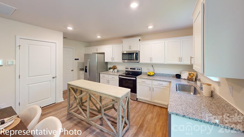 2808 Frances View Ln, Lincolnton, NC 28092