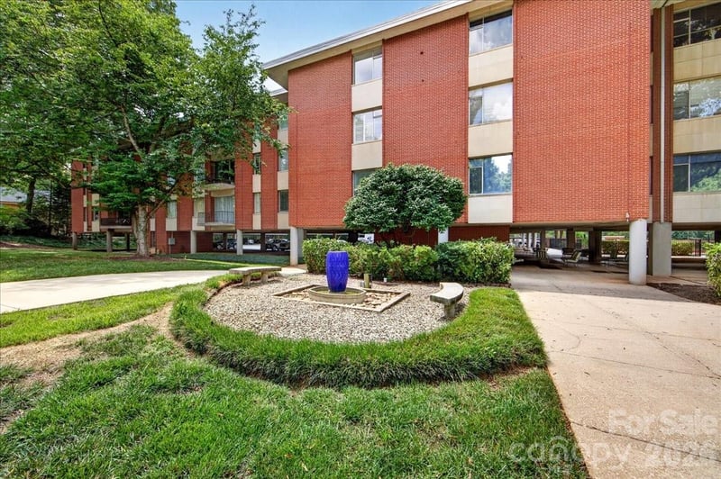 1300 Queens Rd #209, Charlotte, NC 28207