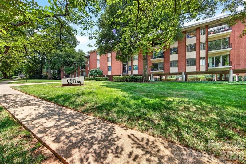 1300 Queens Rd #209, Charlotte, NC 28207