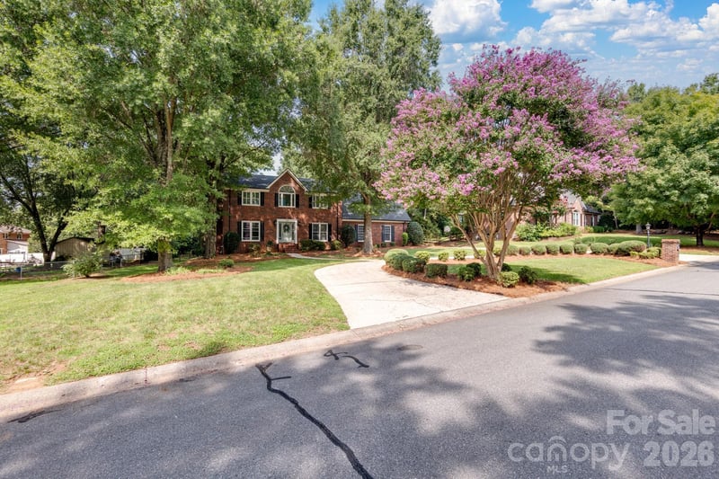 1228 12th Fairway Dr NW, Concord, NC 28027
