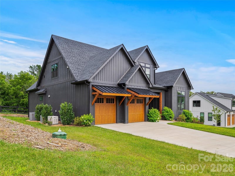 258 Mavrick Dr #26R, Mills River, NC 28759