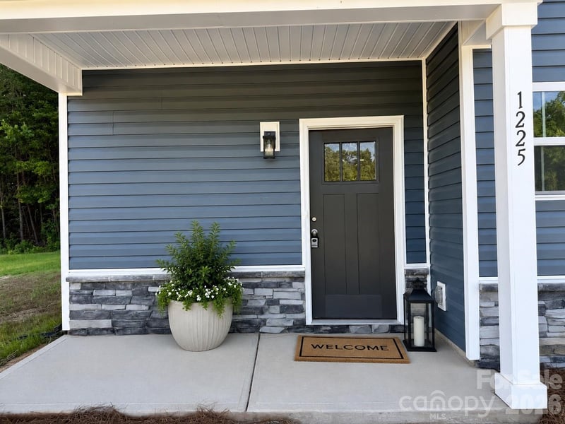 1575 Solitude Ct, Kannapolis, NC 28081