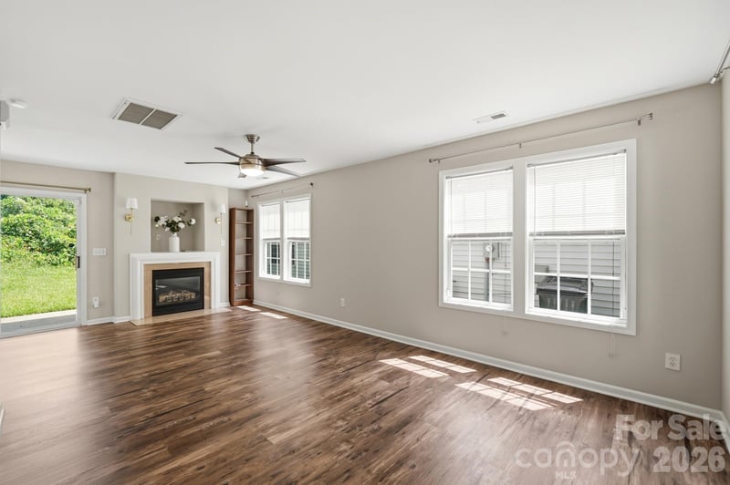 2722 Meadow Knoll Dr, Charlotte, NC 28269