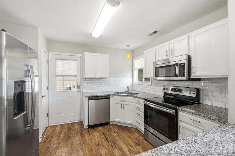 2722 Meadow Knoll Dr, Charlotte, NC 28269