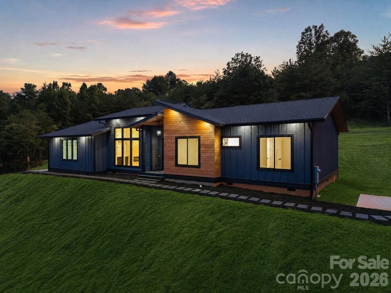 7 Spicebush Ln, Weaverville, NC 28787