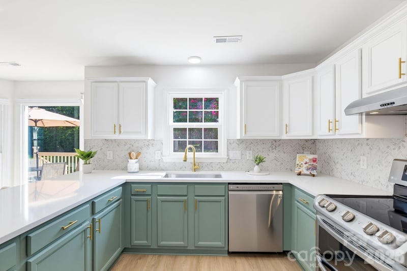 1125 Sunnyview Cir, Matthews, NC 28105