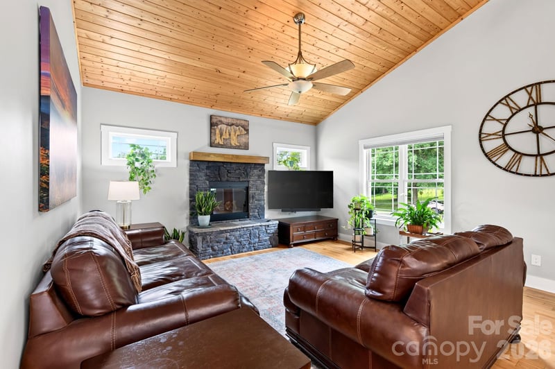 7 Addison Fisher Way, Asheville, NC 28805