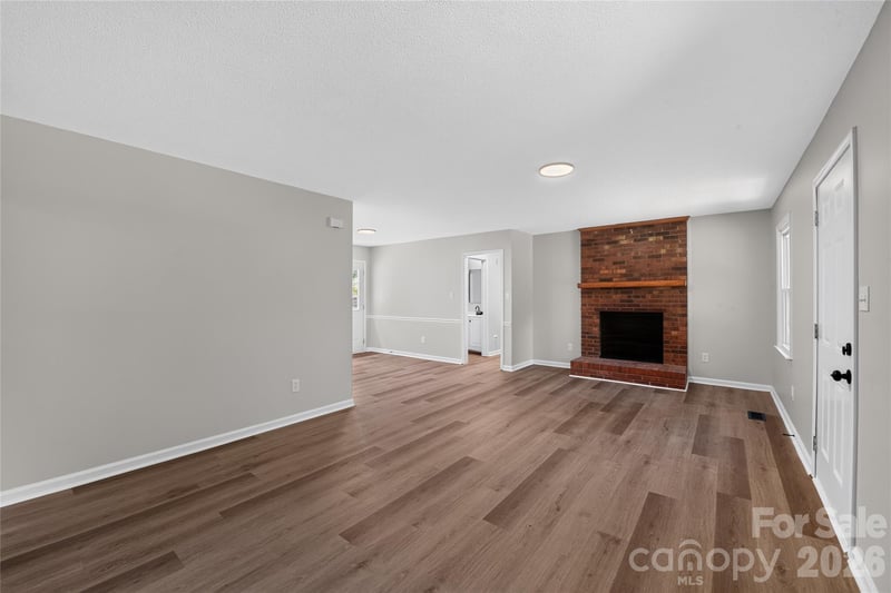 4625 Longbriar Dr, Gastonia, NC 28056