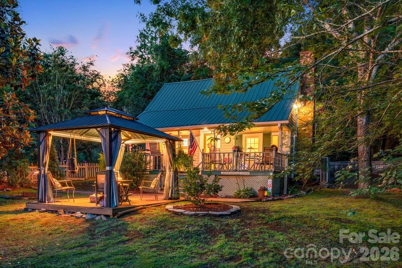 242 Whitney Blvd, Lake Lure, NC 28746