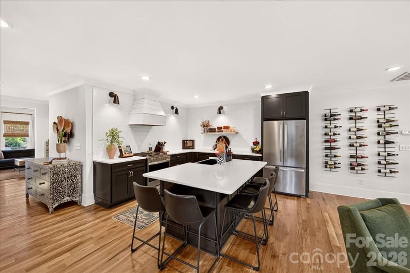 3020 Holt St, Charlotte, NC 28205
