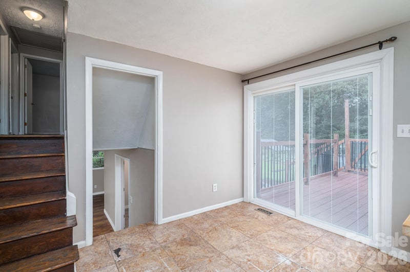 1369 Chancellor Dr, Claremont, NC 28610