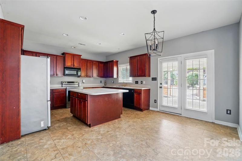 3007 Gambrill Falls Dr, Indian Trail, NC 28079