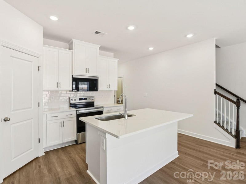 4230 Murk Ln, Charlotte, NC 28213