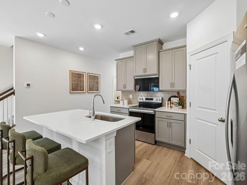 4238 Murk Ln, Charlotte, NC 28213