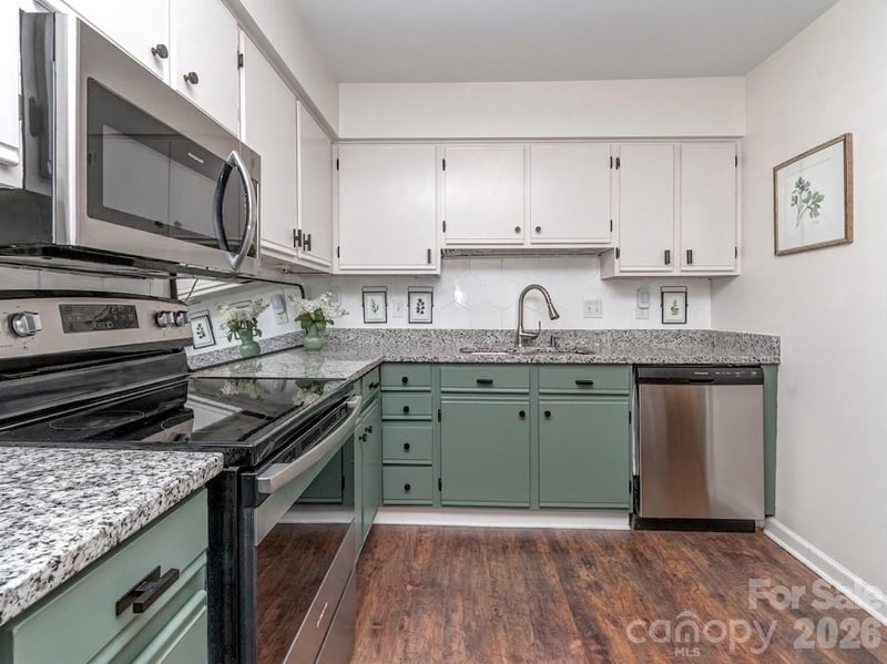 1052 Churchill Downs Ct, Charlotte, NC 28211