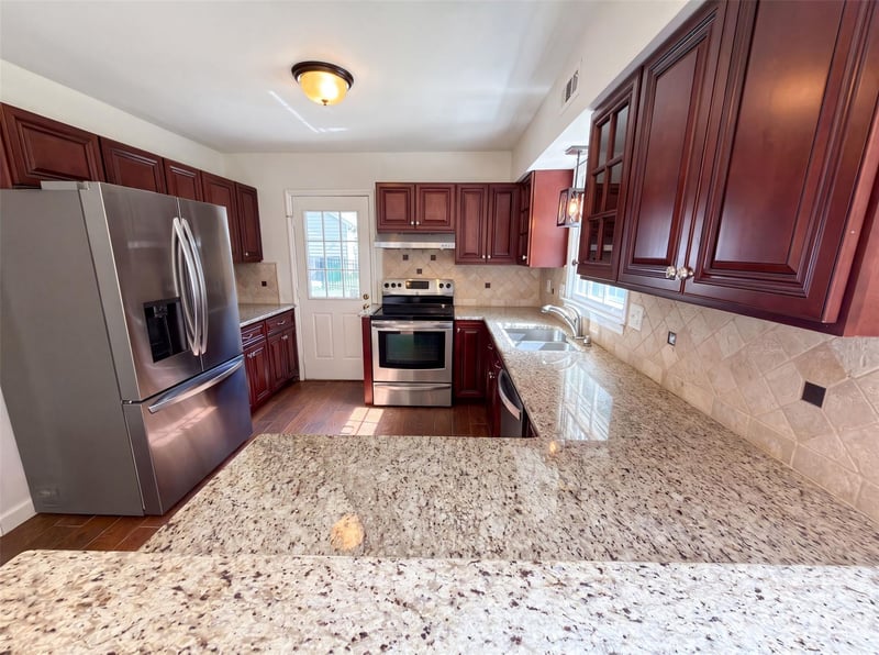 8909 Danson Dr, Charlotte, NC 28277