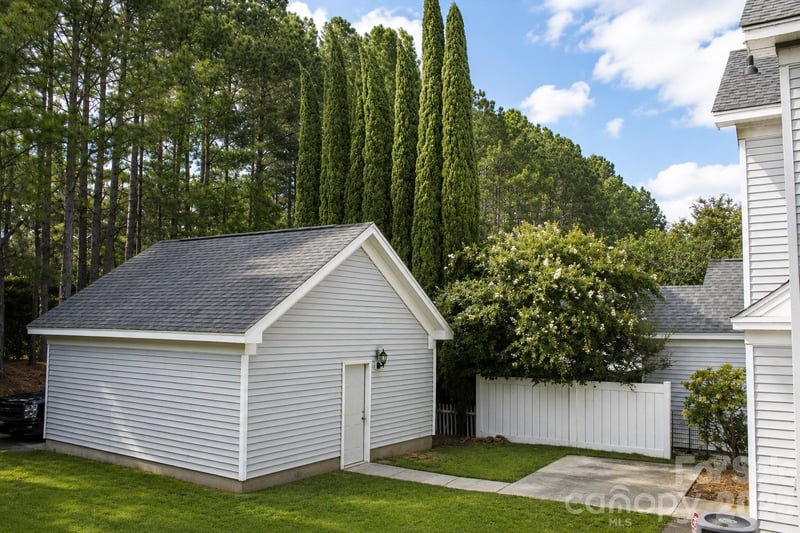 11307 Deer Ridge Ln, Charlotte, NC 28277