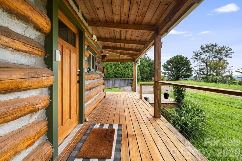 194 Cabin Hollow Dr, Marshall, NC 28753