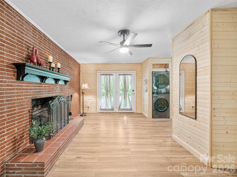 101 Sam Robertson Rd, Burnsville, NC 28714