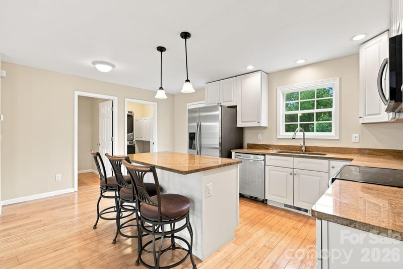 32 Jeff Dr, Asheville, NC 28806