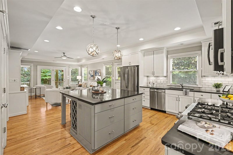2230 Lockhart Dr, Charlotte, NC 28203