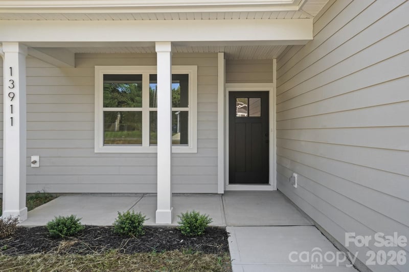 13911 Stillwood Pl, Matthews, NC 28105