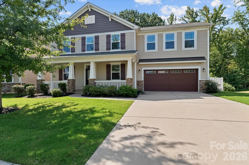 7513 Meridale Forest Dr, Charlotte, NC 28269