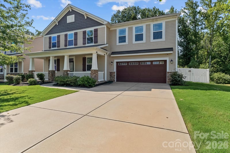 7513 Meridale Forest Dr, Charlotte, NC 28269