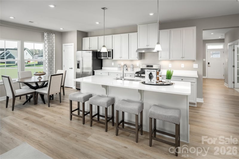 925 Heathway Dr, Charlotte, NC 28213