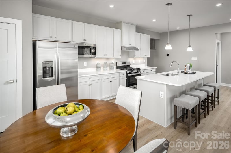 925 Heathway Dr, Charlotte, NC 28213