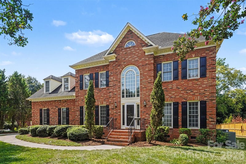7708 Red Oak Ln, Charlotte, NC 28226
