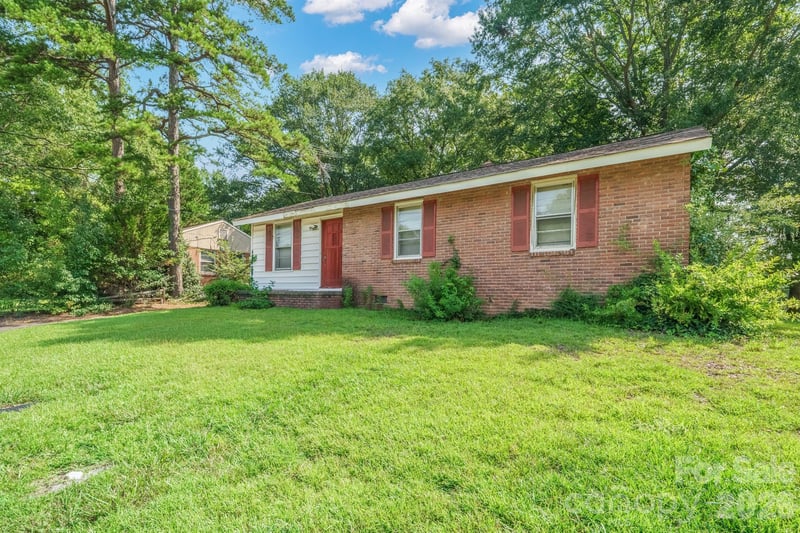 320 S Myrtle School Rd, Gastonia, NC 28052