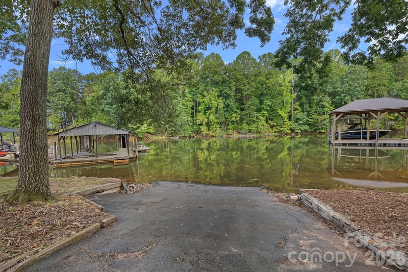 218 Lineberger Dr, Mooresville, NC 28117