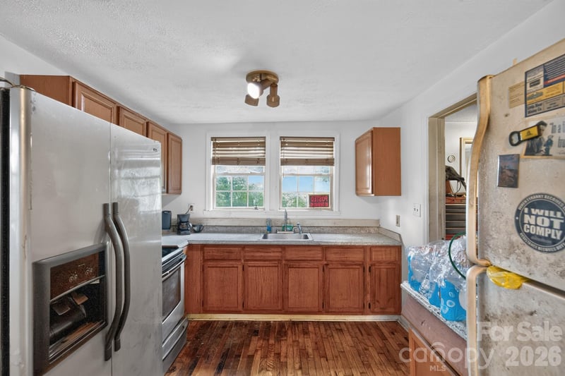 1324 Low Gap Rd, Hendersonville, NC 28792