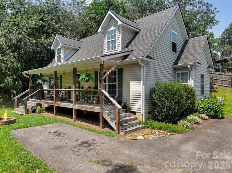 14 Folsom Dr, Candler, NC 28715