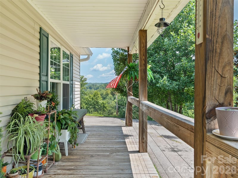 14 Folsom Dr, Candler, NC 28715