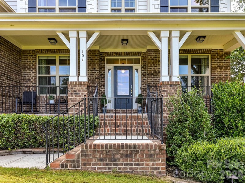 104 Sweet Grass Ln, Mooresville, NC 28115