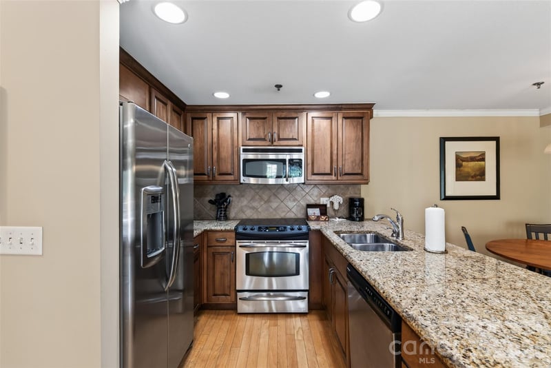413 Bowling Park Rd, Asheville, NC 28803