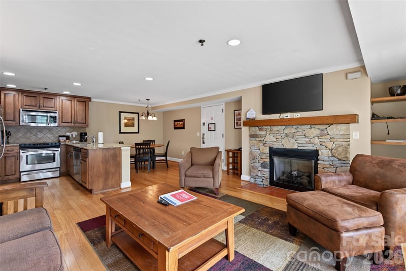 413 Bowling Park Rd, Asheville, NC 28803