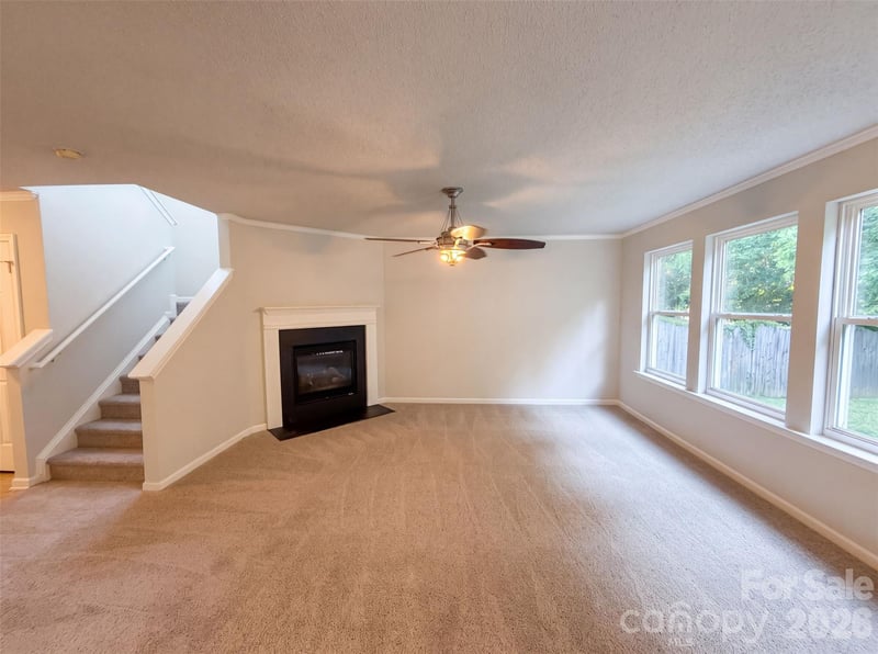 2502 Harwood Hills Ln, Charlotte, NC 28214