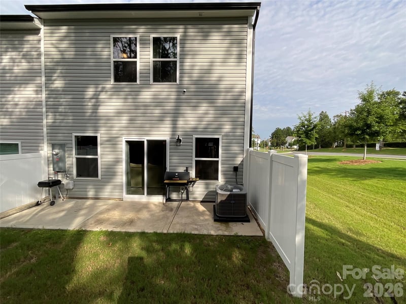 11009 Pagebrook Ln, Charlotte, NC 28214