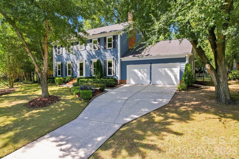 9209 Deer Spring Ln, Charlotte, NC 28210