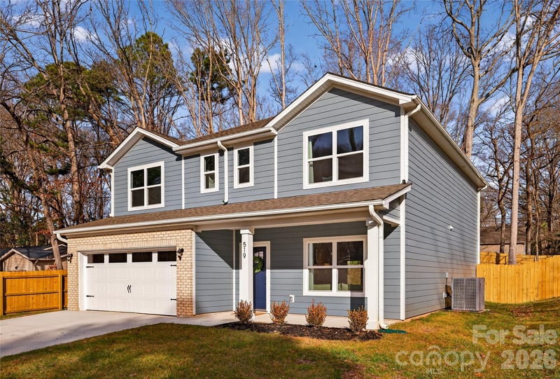 9000 Pinenoll Ln, Charlotte, NC 28215
