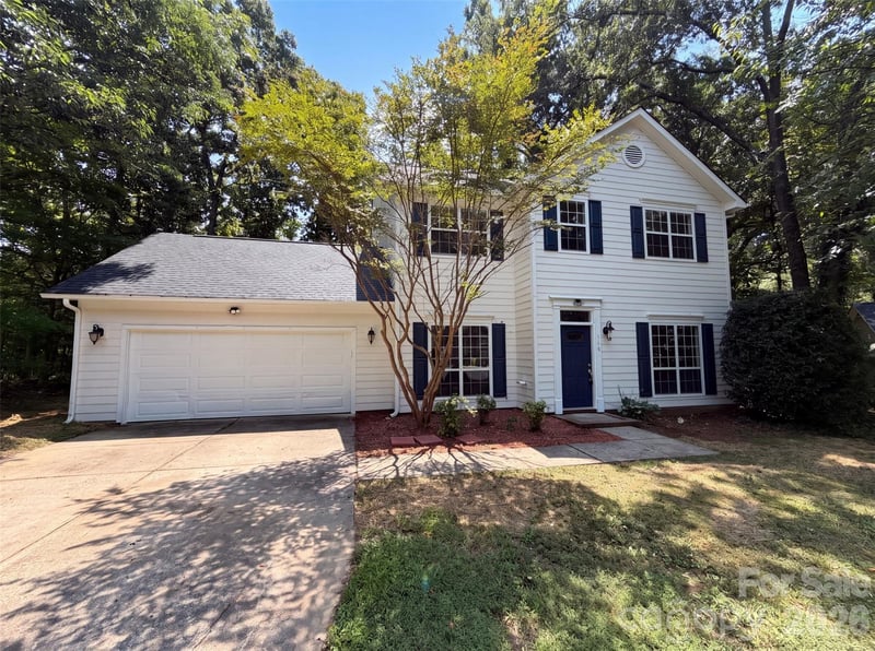 1604 Rocky Glen Ln, Charlotte, NC 28214