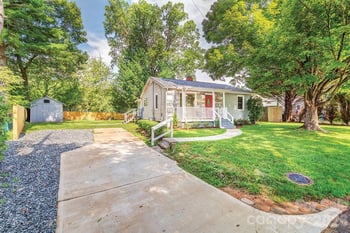 4 La Rue St, Asheville, NC 28806