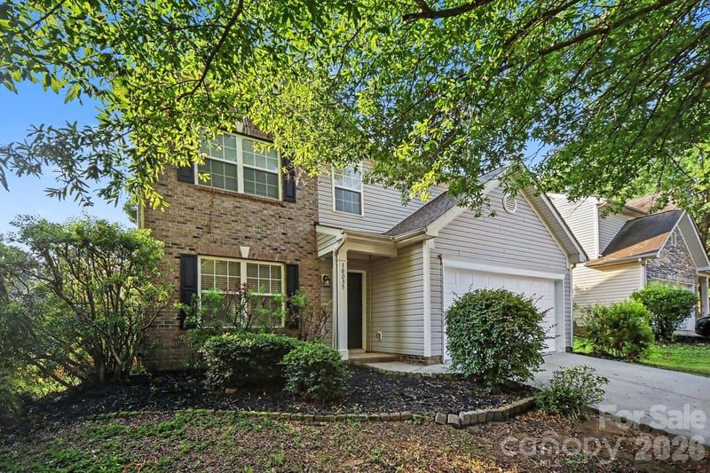 10035 Barrands Ln, Charlotte, NC 28278