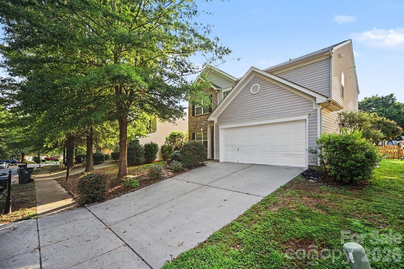10035 Barrands Ln, Charlotte, NC 28278