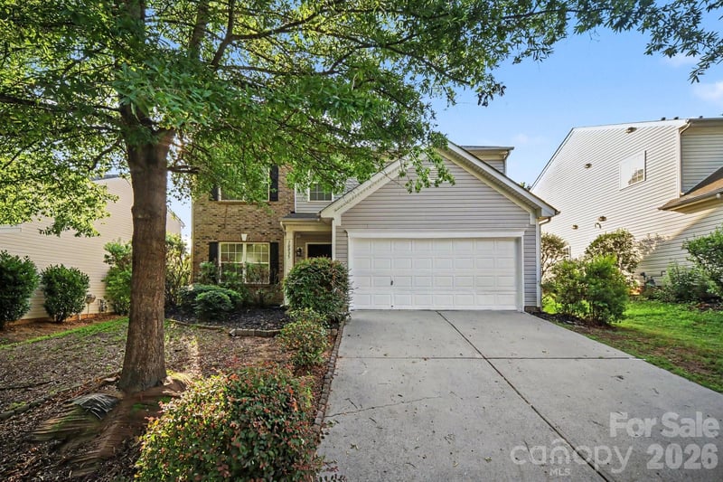 10035 Barrands Ln, Charlotte, NC 28278