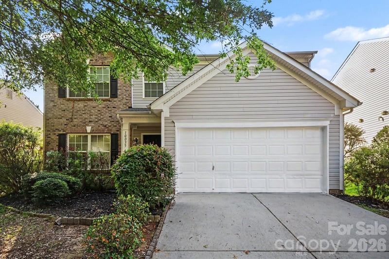 10035 Barrands Ln, Charlotte, NC 28278